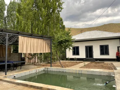Dacha 129 Fayz — Chodak