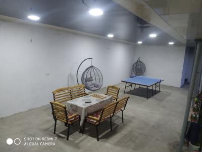 ID 215. Комилжон - чорвокдаги дача