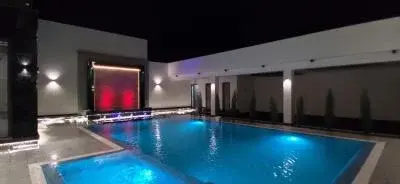 ID 244 Hitech дача