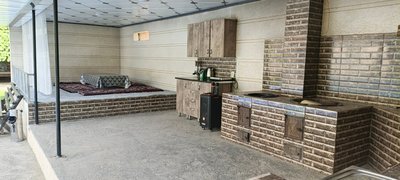 Burchmulladagi dachada, basseyn va tapchan bilan | Chorvoq dengizi bo'yida dam olish